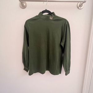 Lands end mock neck sweater in a dark green! Size small